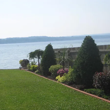 Serenity On The Lake Auburn Exterior photo